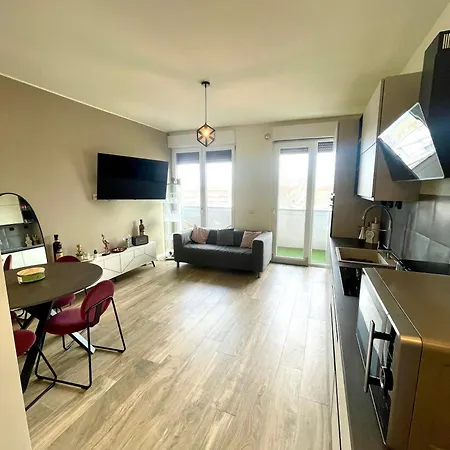 Bilocale Caviggioli 아파트 노바라